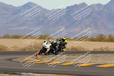 media/Dec-17-2022-SoCal Trackdays (Sat) [[224abd9271]]/Turn 15 (155pm)/